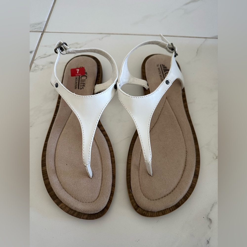 Cliffs by WHITE MOUNTAIN White Sandals